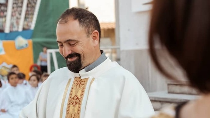 Don Leo lascia Brugherio, sarà parroco a Cardano al Campo. Arriva don Fabio Curti